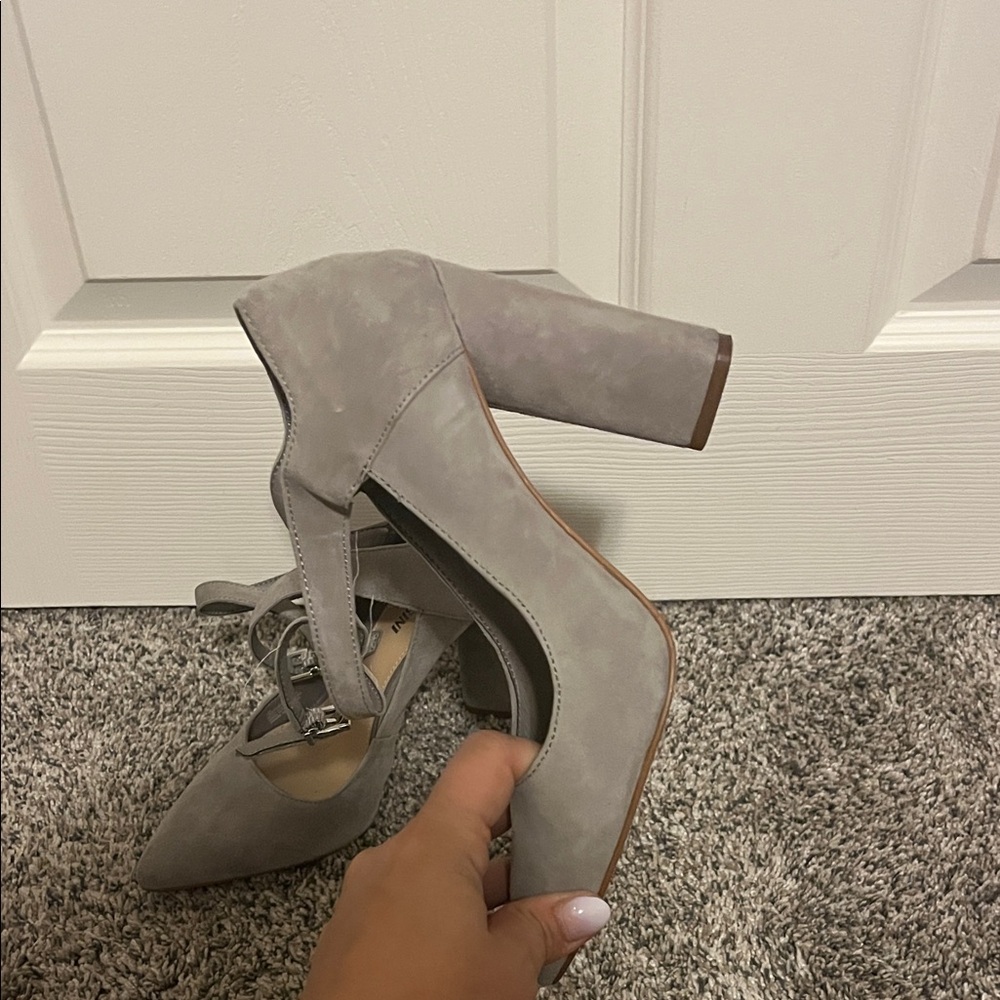 Gianni Bini Gray Suede Heels - Picture 4 of 5